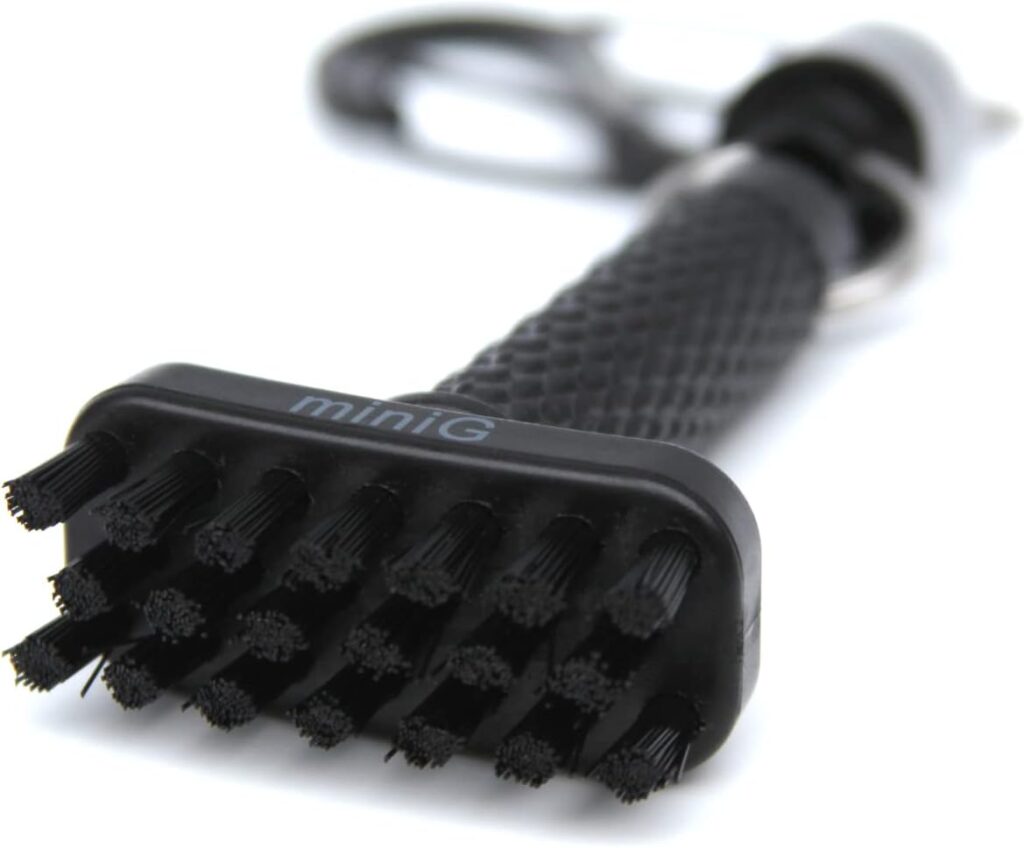 Grooveit MiniG The Dry Scrubber - Mini Golf Club Brush - Heavy-Duty Nylon Bristles - 3-Yr Warranty - Part of Any Golf Club Cleaning Kit - Detachable Magnetic Club Head Groove Cleaner Tool